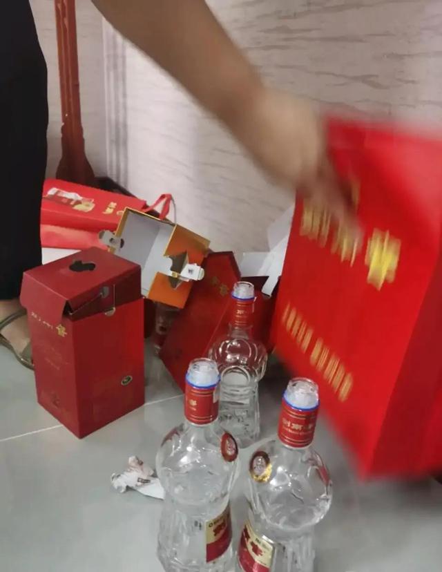 低度青花汾酒20和低度剑南春